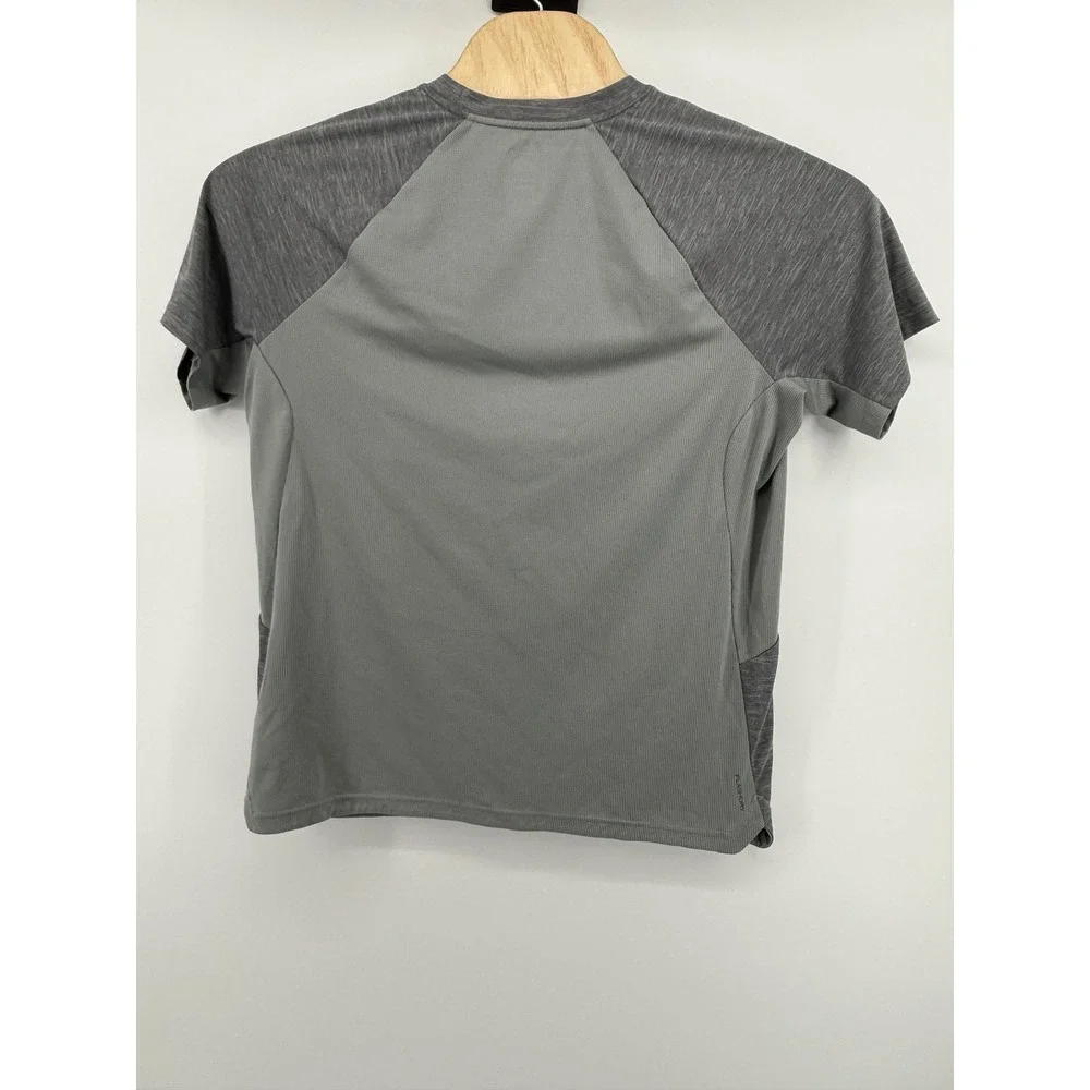 The North Face FlashDry Performance T-Shirt Large Polyester Grey Heathered Tee